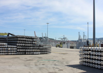 Mercancías almacenadas en la terminal de KALEIDO del Puerto de Vigo